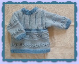 Brassi? naissance bi-colore tricot?main