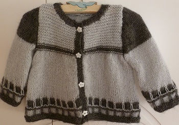 CREATION VESTE BEBE FILLE 2 GRIS (12 mois)